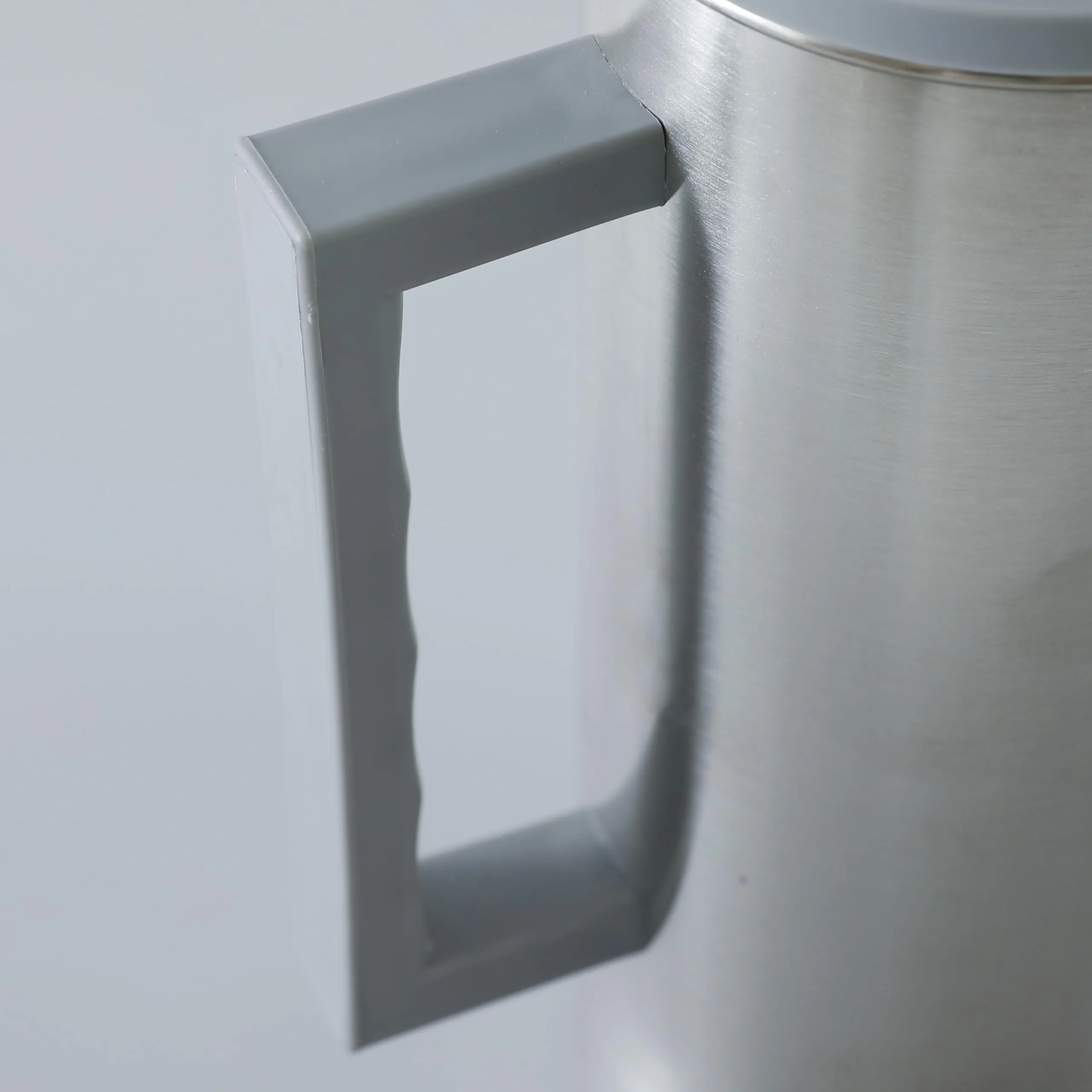 UMAI Oil Dispenser 1600ml | Stainless steel Oil Containers for Kitchen | Oil Pourer | Steel Oil Dispenser Bottle with Cap and Handle | Air-Tight | Spill Proof | Food Grade Oil Container | Oil Drizzler
